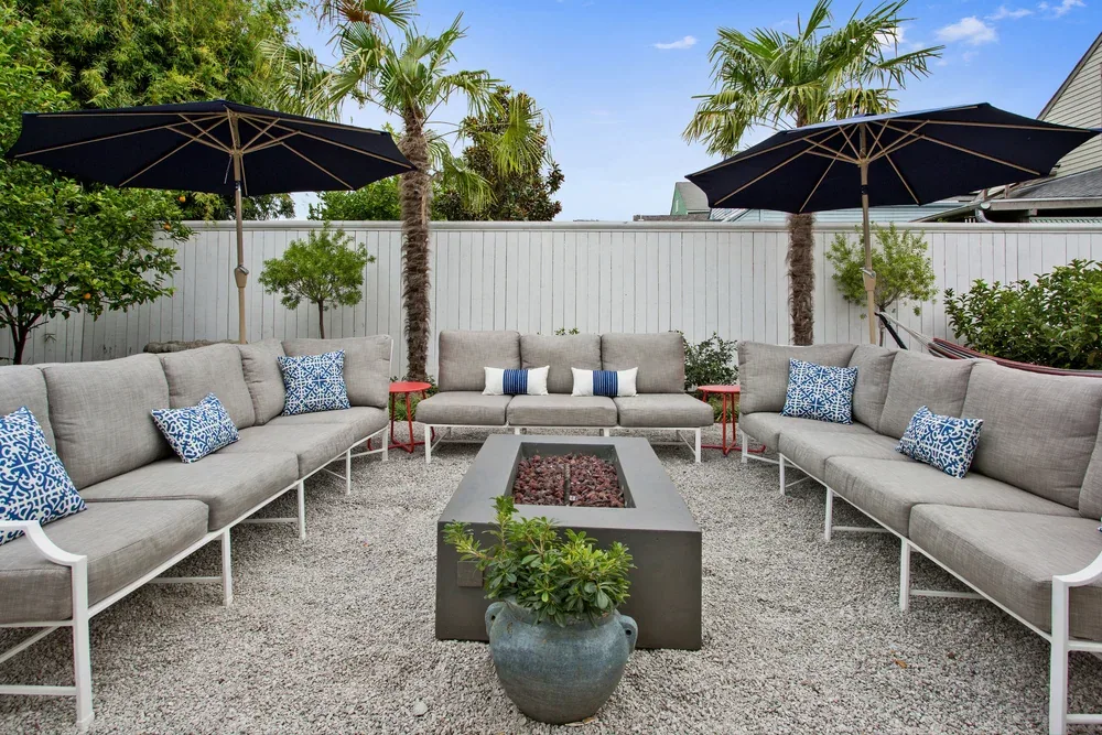 Outdoor fire pit seating